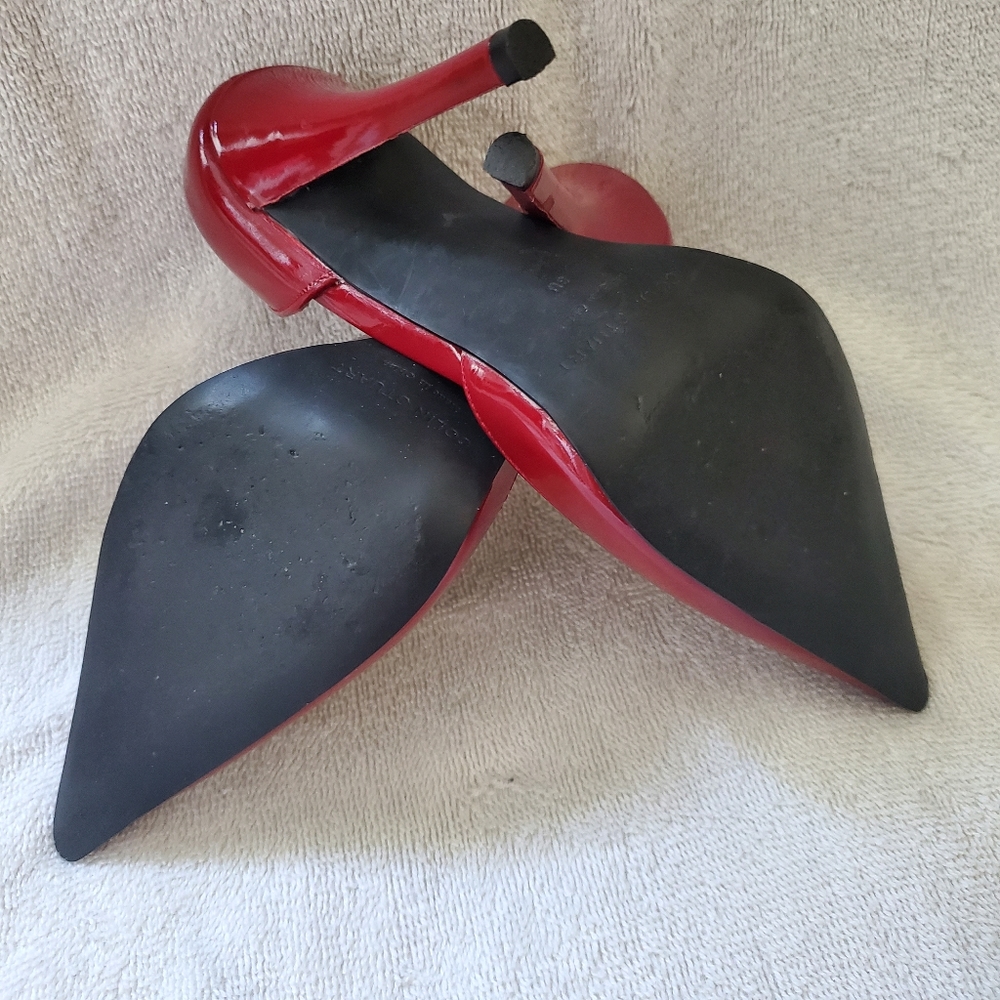 Red Pump - image 7